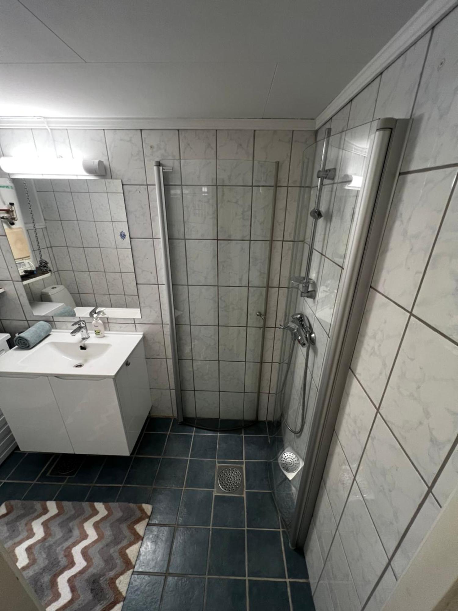 Hoda Apartment - Cozy Central Apartment With Free Parking Leknes Exterior photo