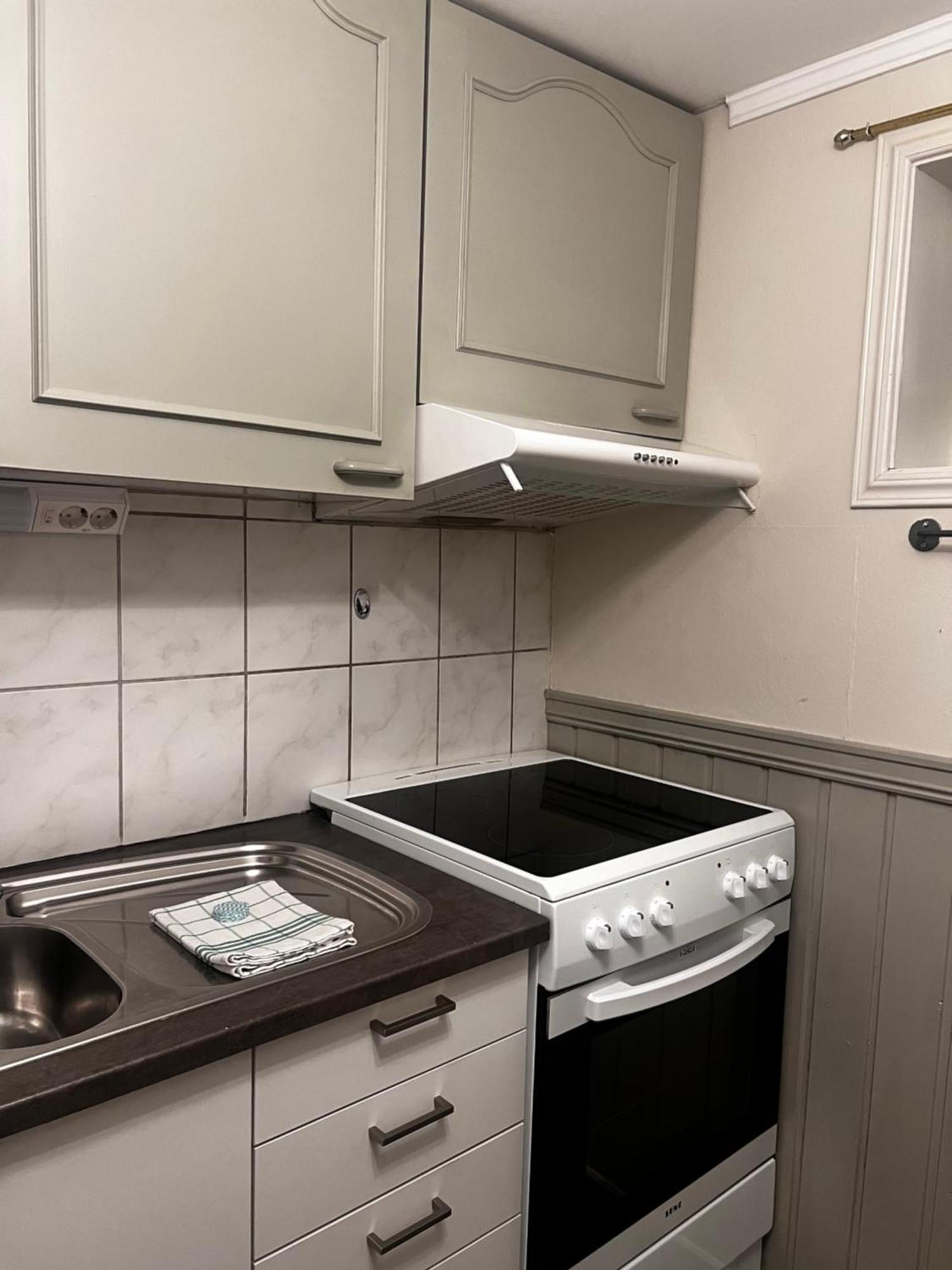Hoda Apartment - Cozy Central Apartment With Free Parking Leknes Exterior photo
