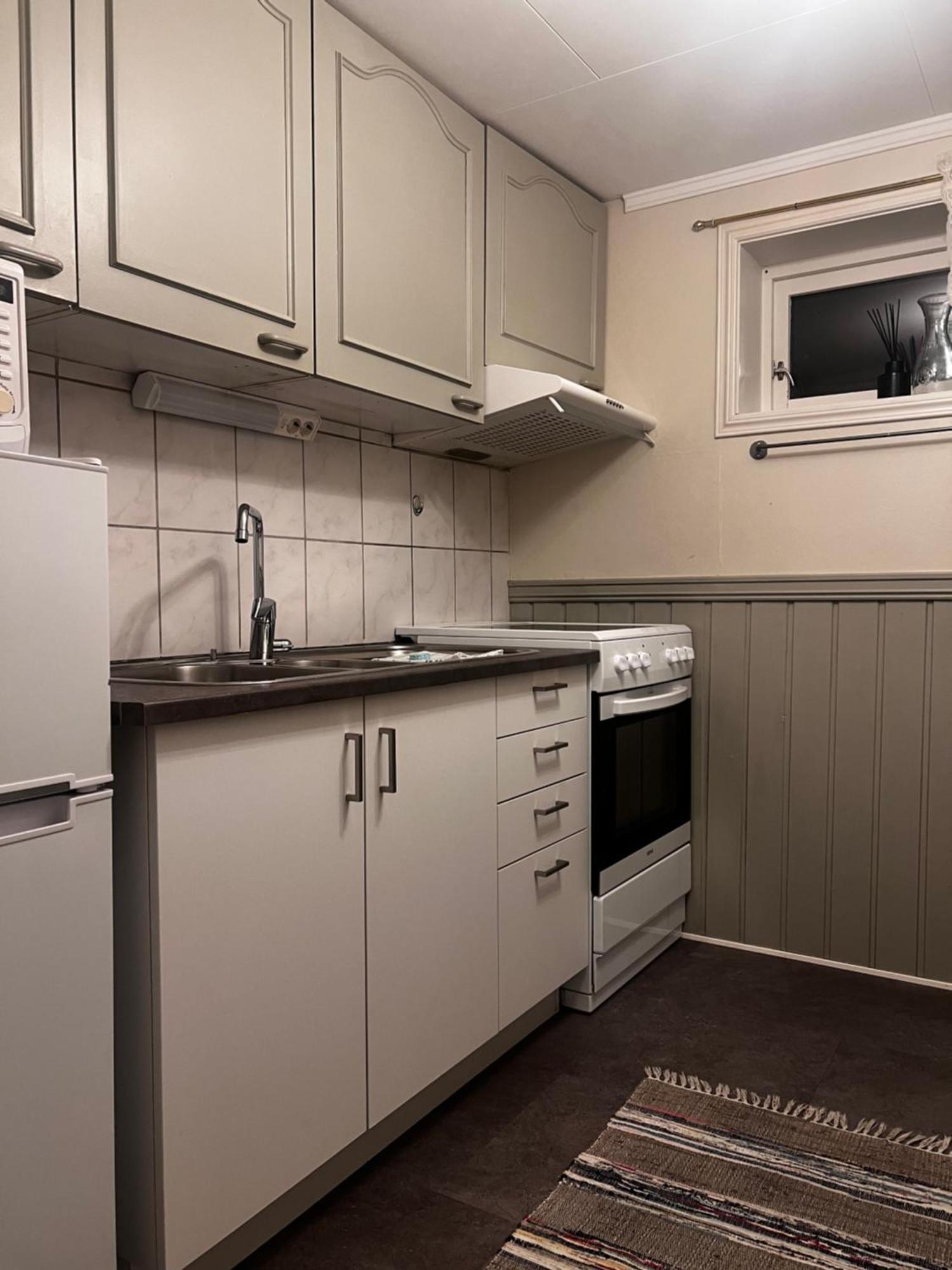 Hoda Apartment - Cozy Central Apartment With Free Parking Leknes Exterior photo
